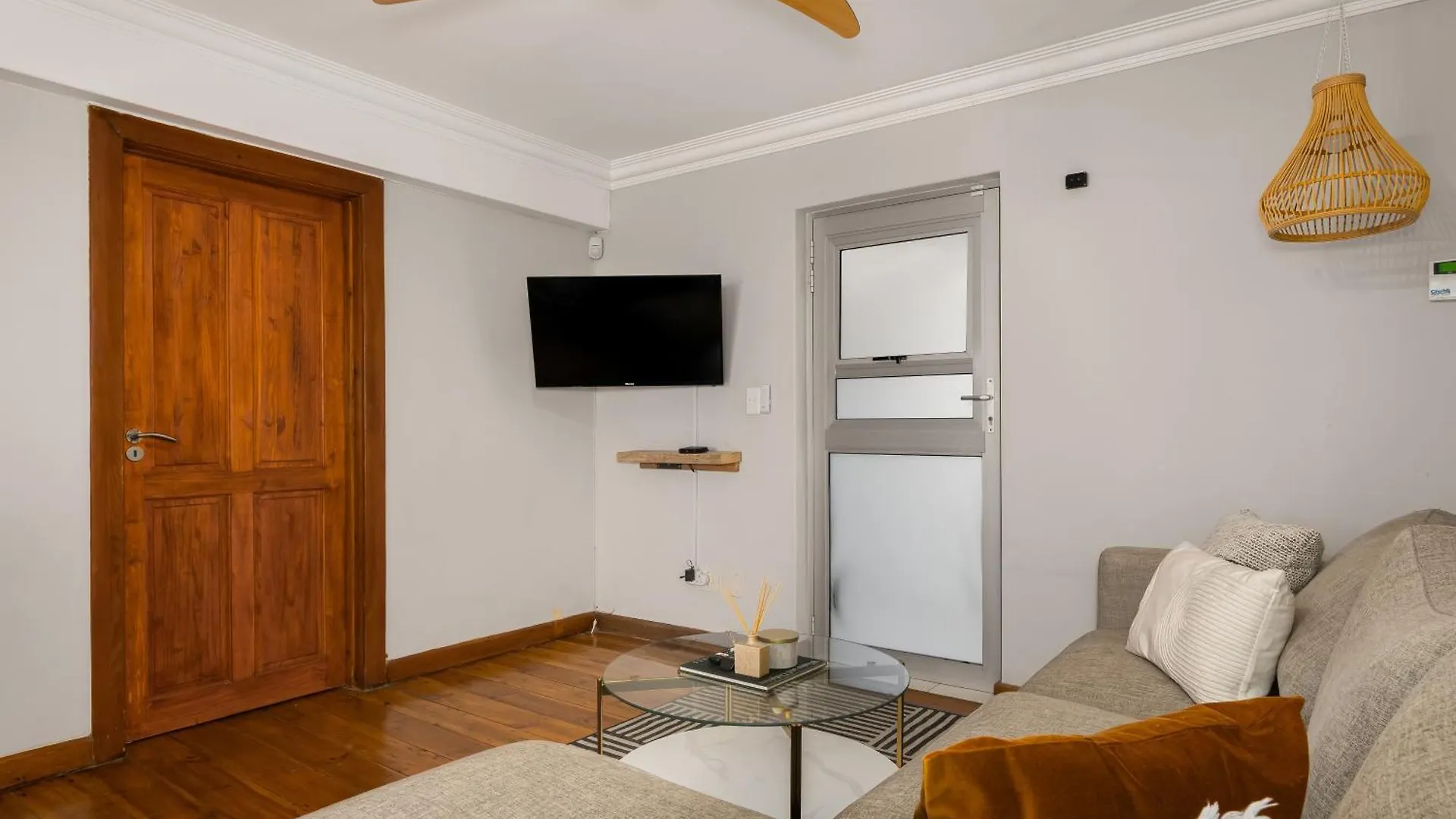 16 Belladonna Luxury Apartments Κέιπ Τάουν